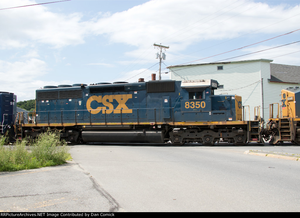 CSXT 8350